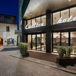4* Отель Carlton